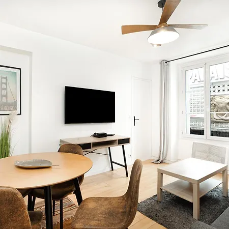 Center Republique Apartman *